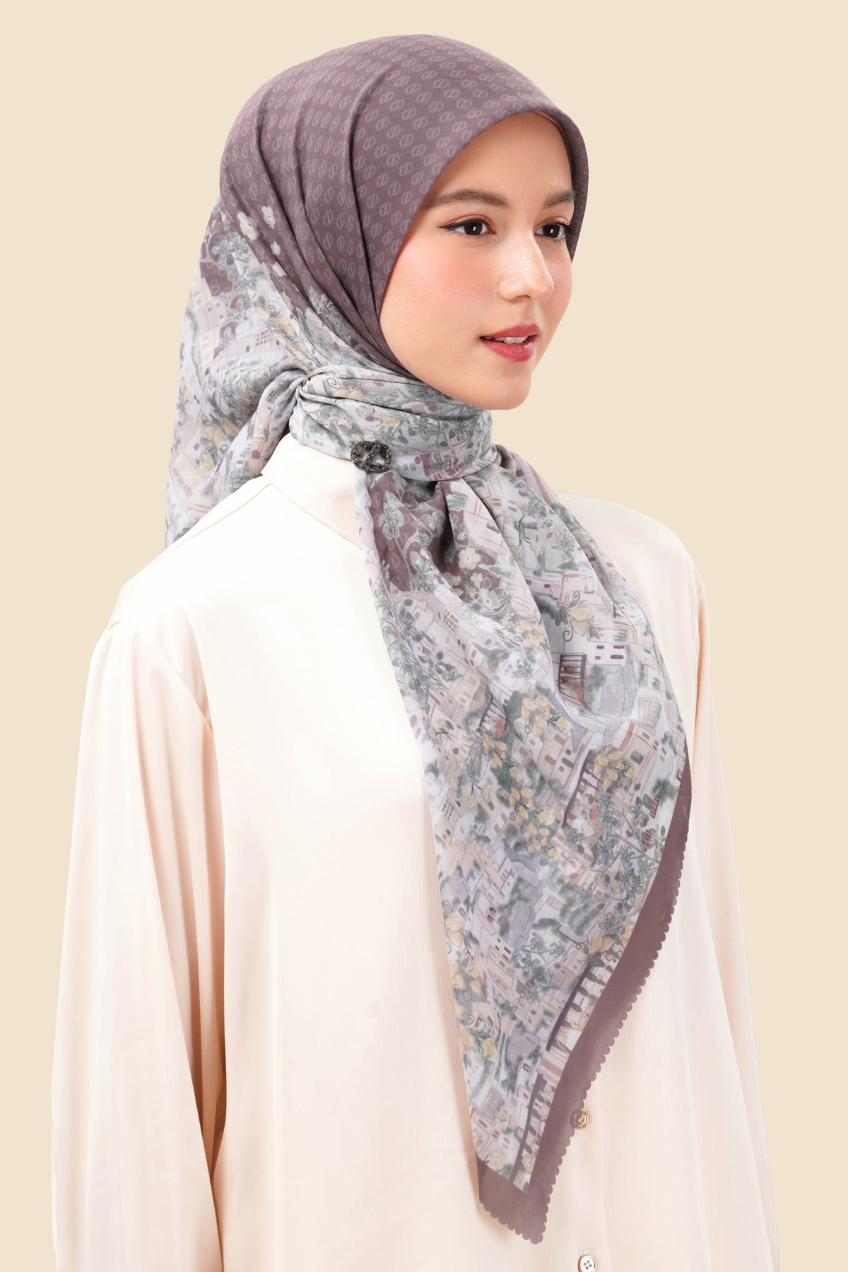 Amalfi Series - Raisin