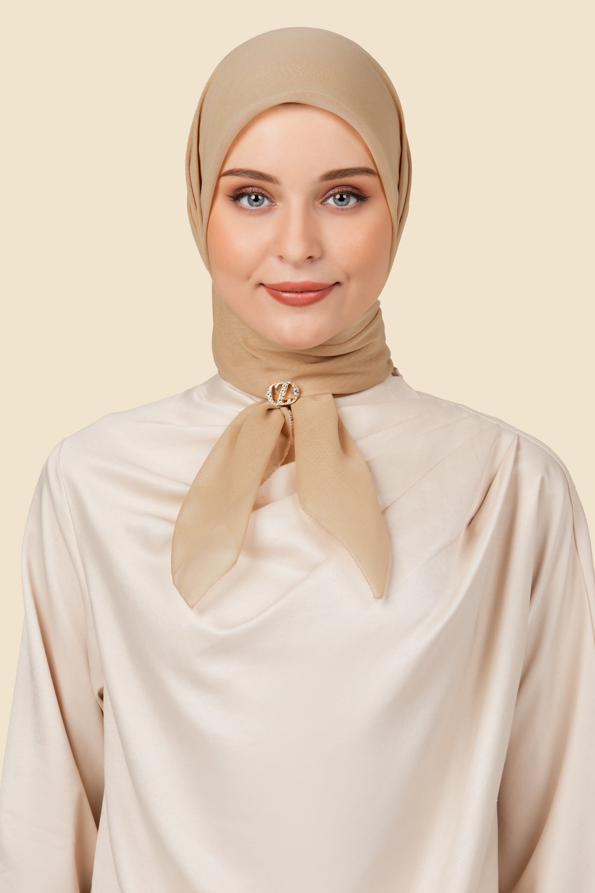 On-The-Go Scarf - Doe