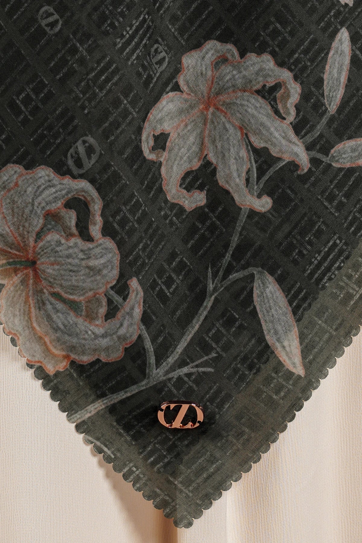 Lunea Series - Black