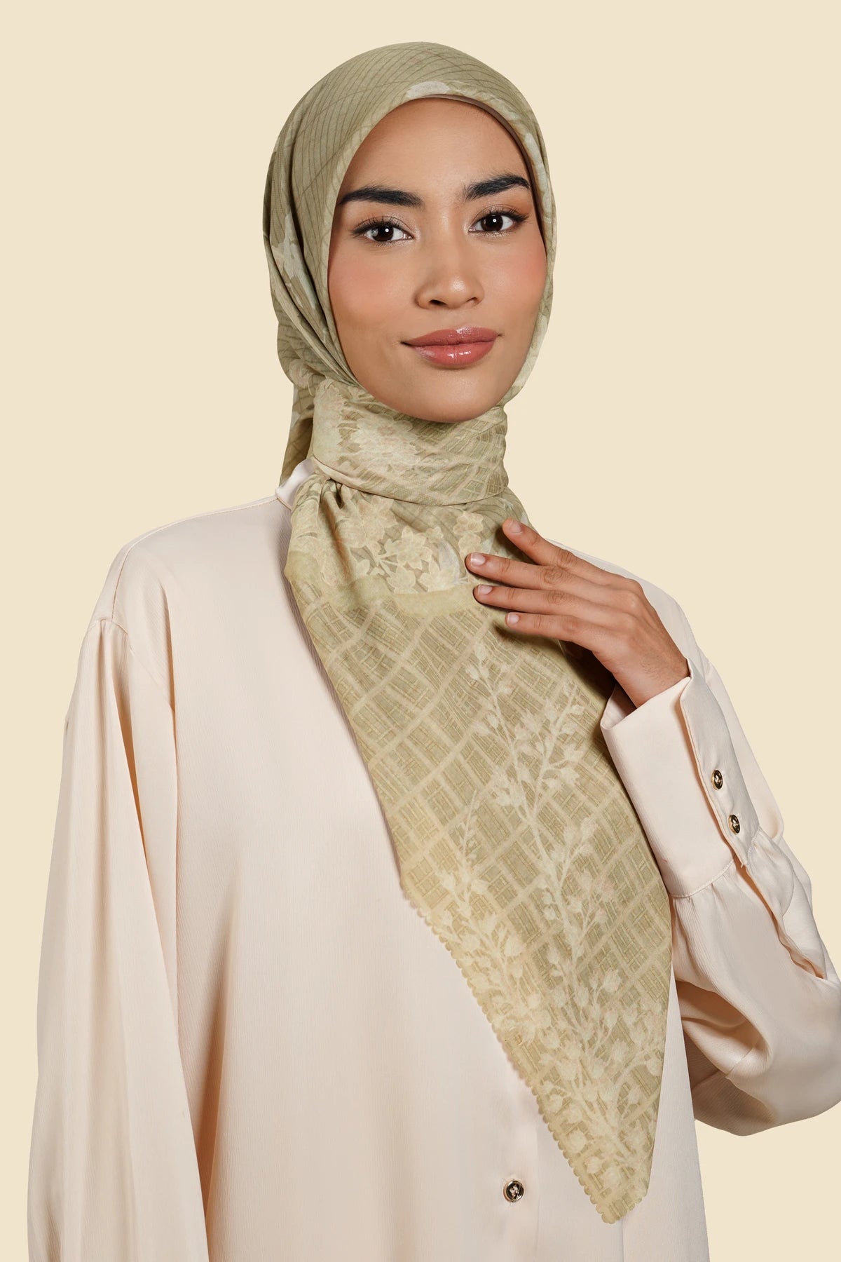Lunea Series - Taupe