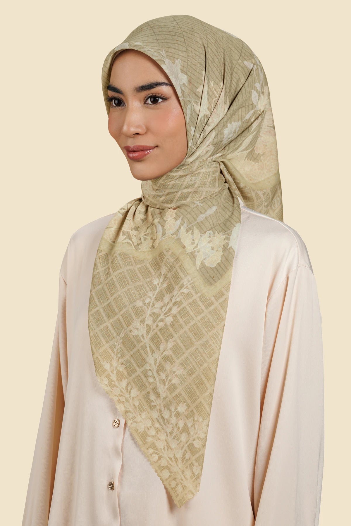 Lunea Series - Taupe