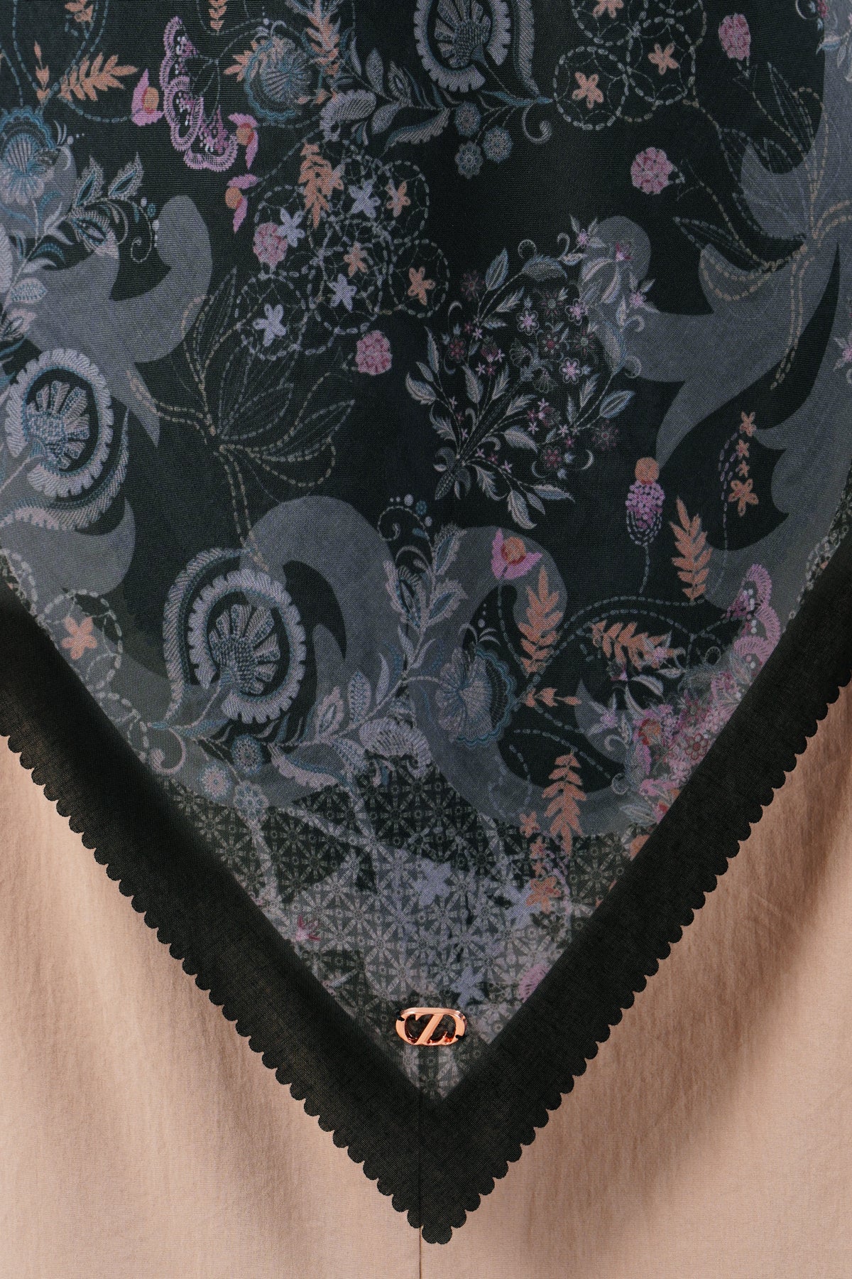 Mariposa Series - Black