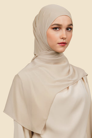 Myra Pashmina - Nude
