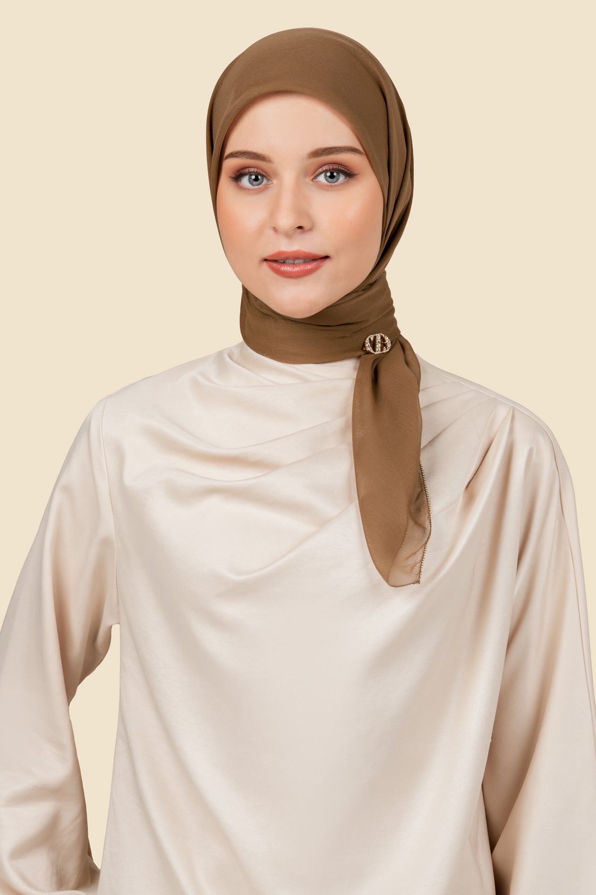 On-The-Go Scarf - Nut