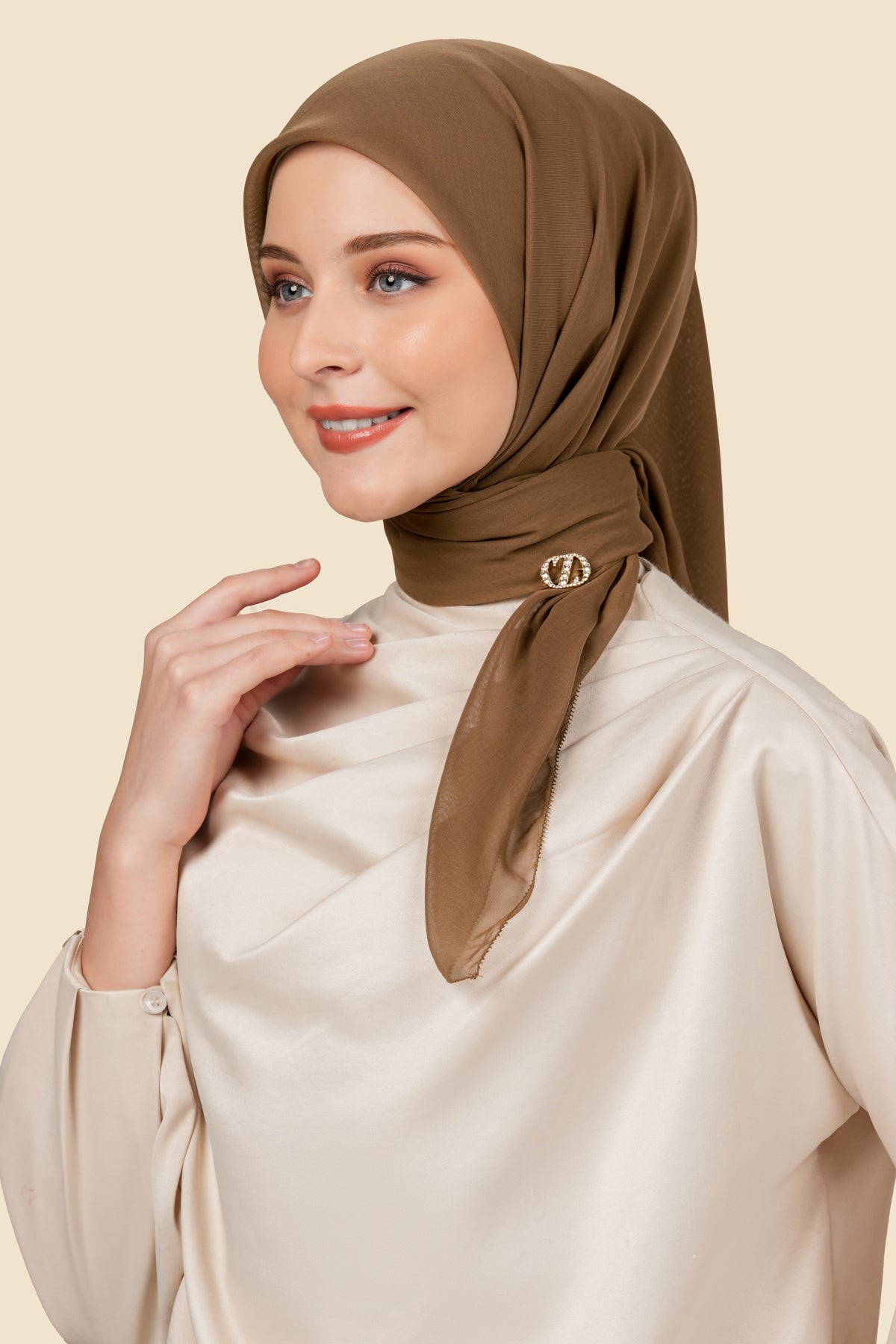 On-The-Go Scarf - Nut