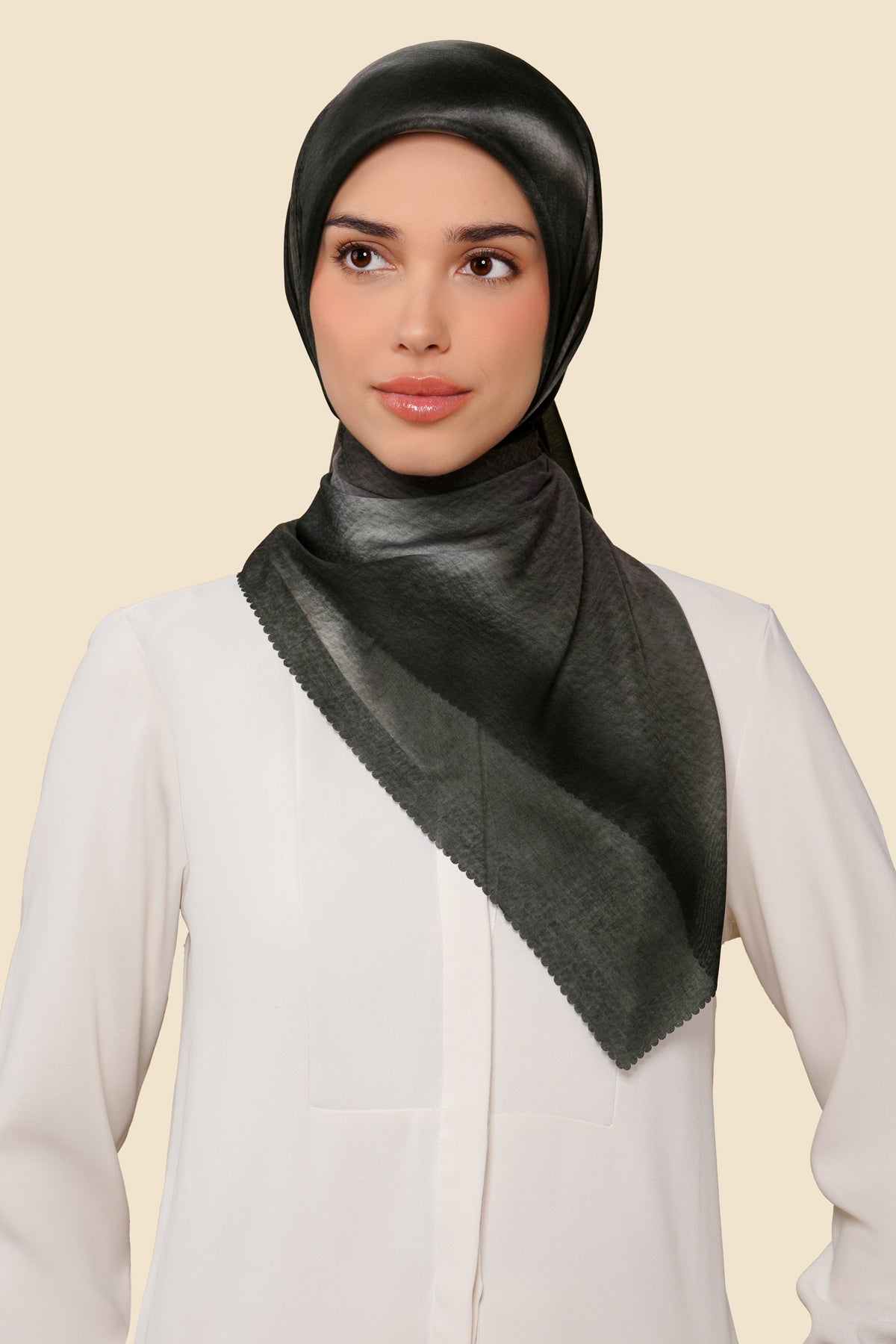 SLT Series - Black