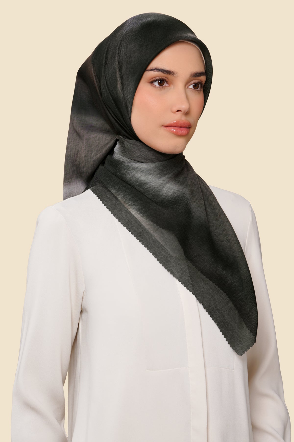 SLT Series - Black