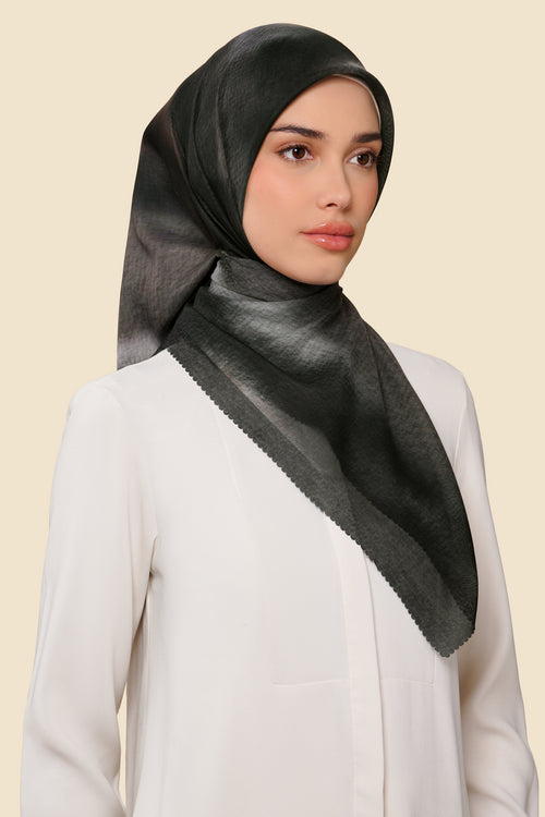 SLT Series - Black