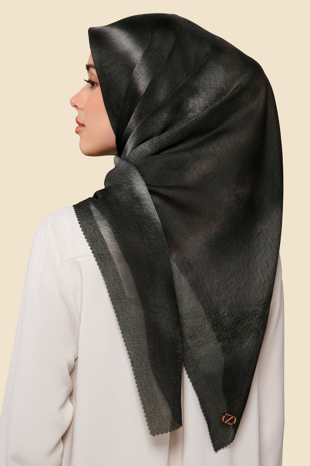 SLT Series - Black