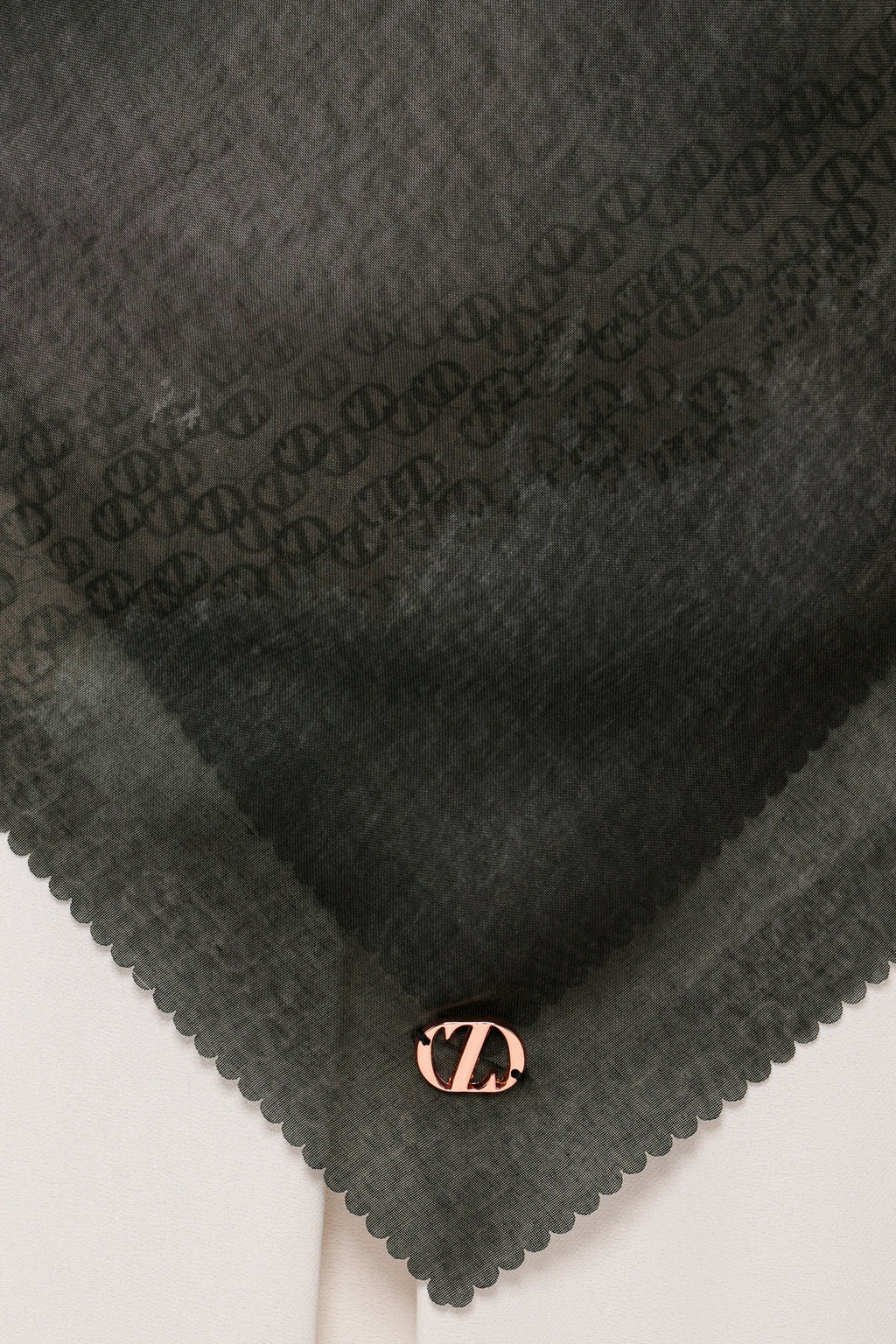 SLT Series - Black