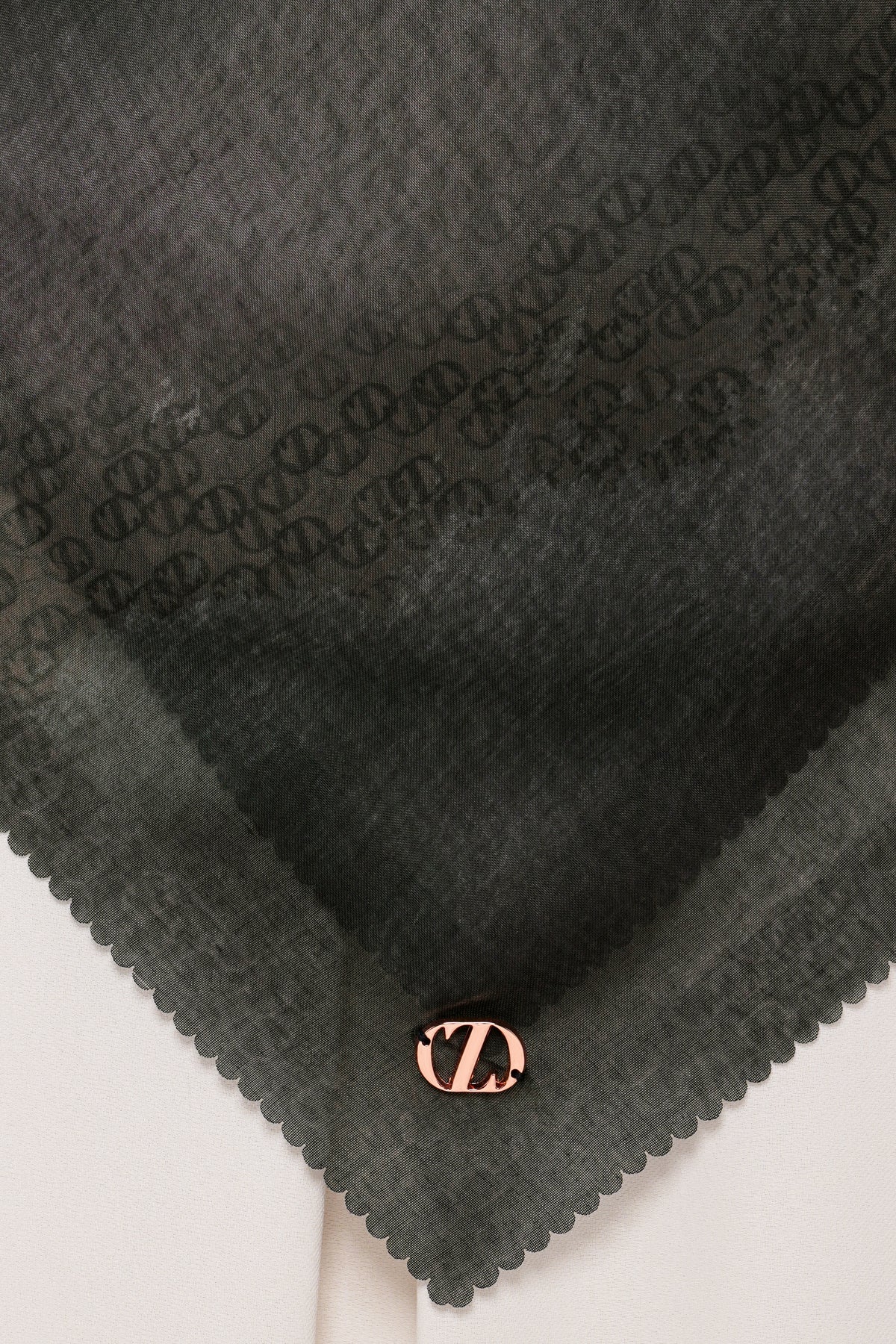 SLT Series - Black