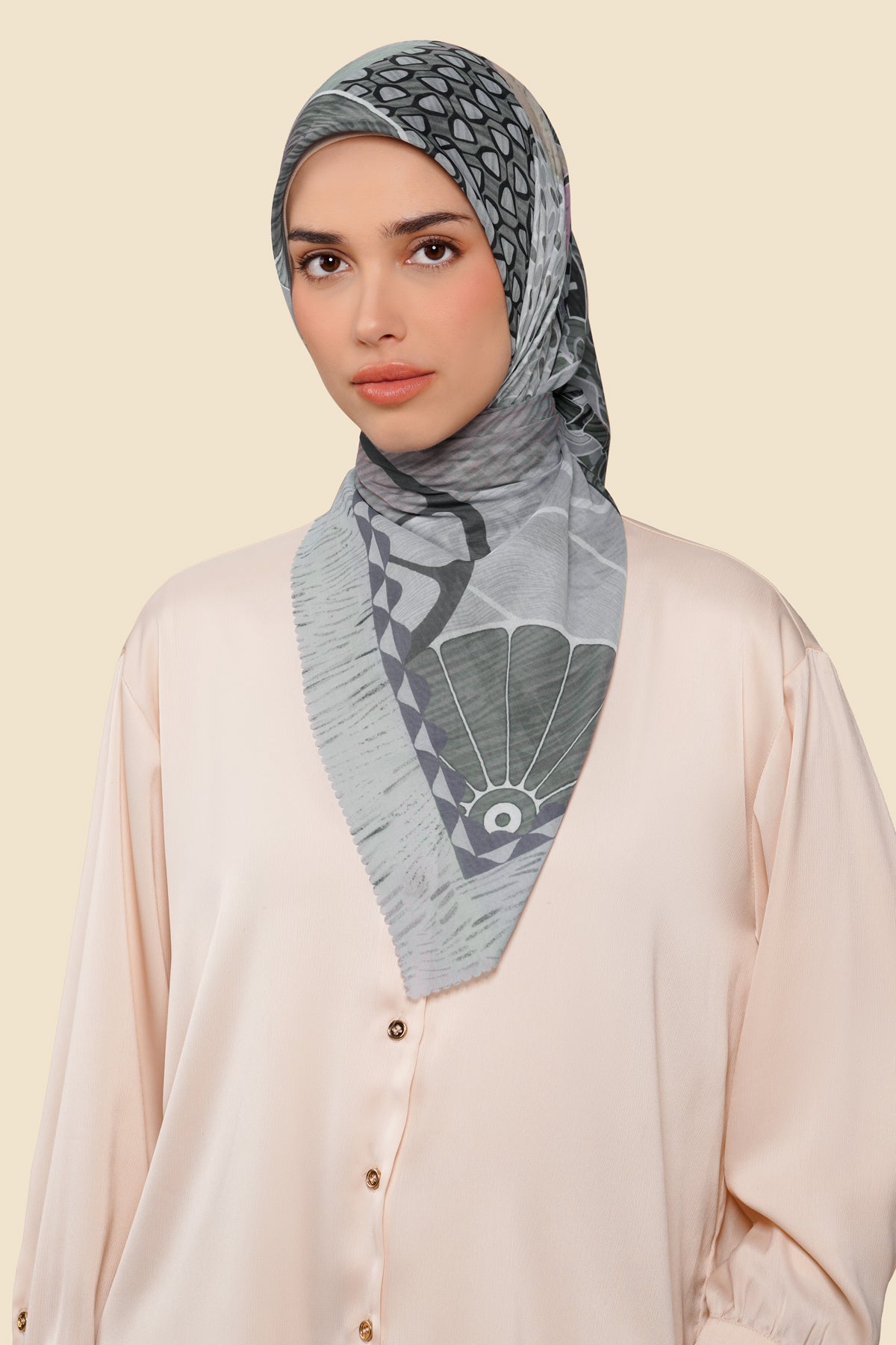 Saddle Series - Gray