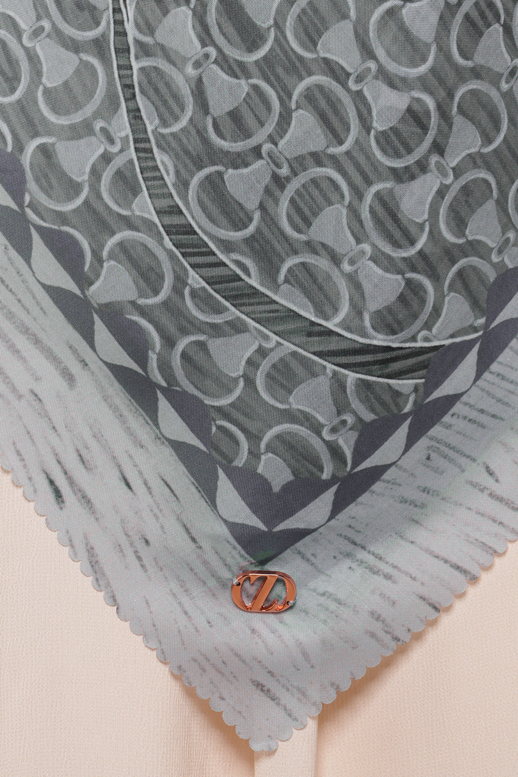 Saddle Series - Gray