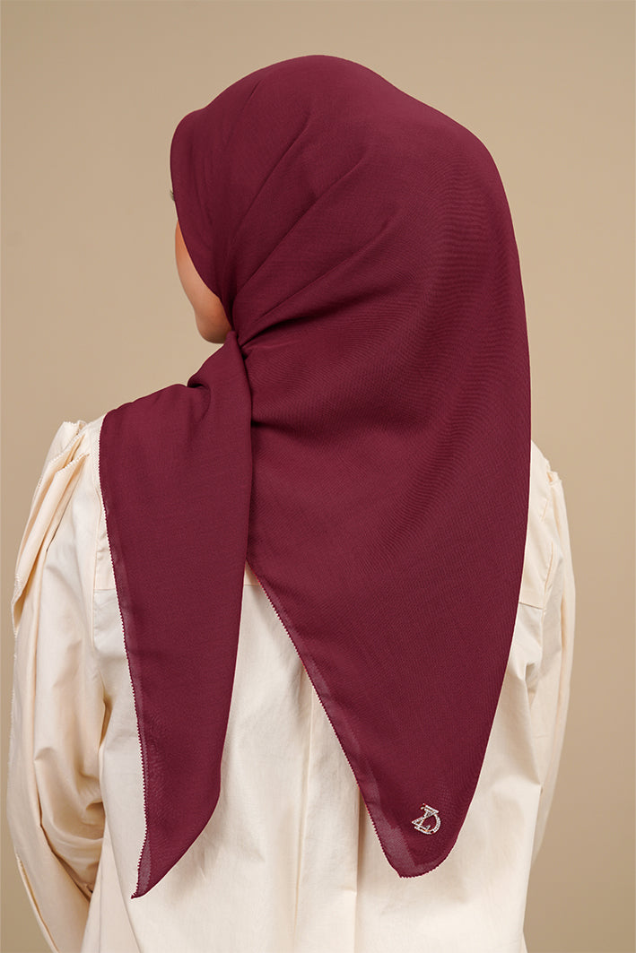 Day-to-Day Scarf - Maroon