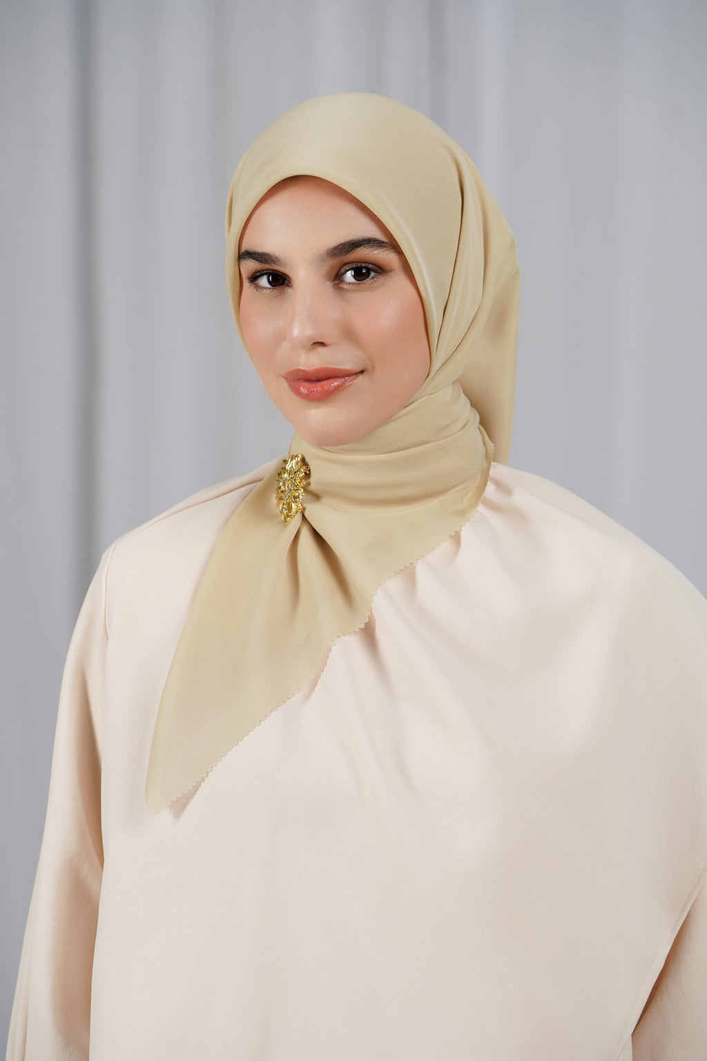 Wrap & Go Scarf - Castle Wall