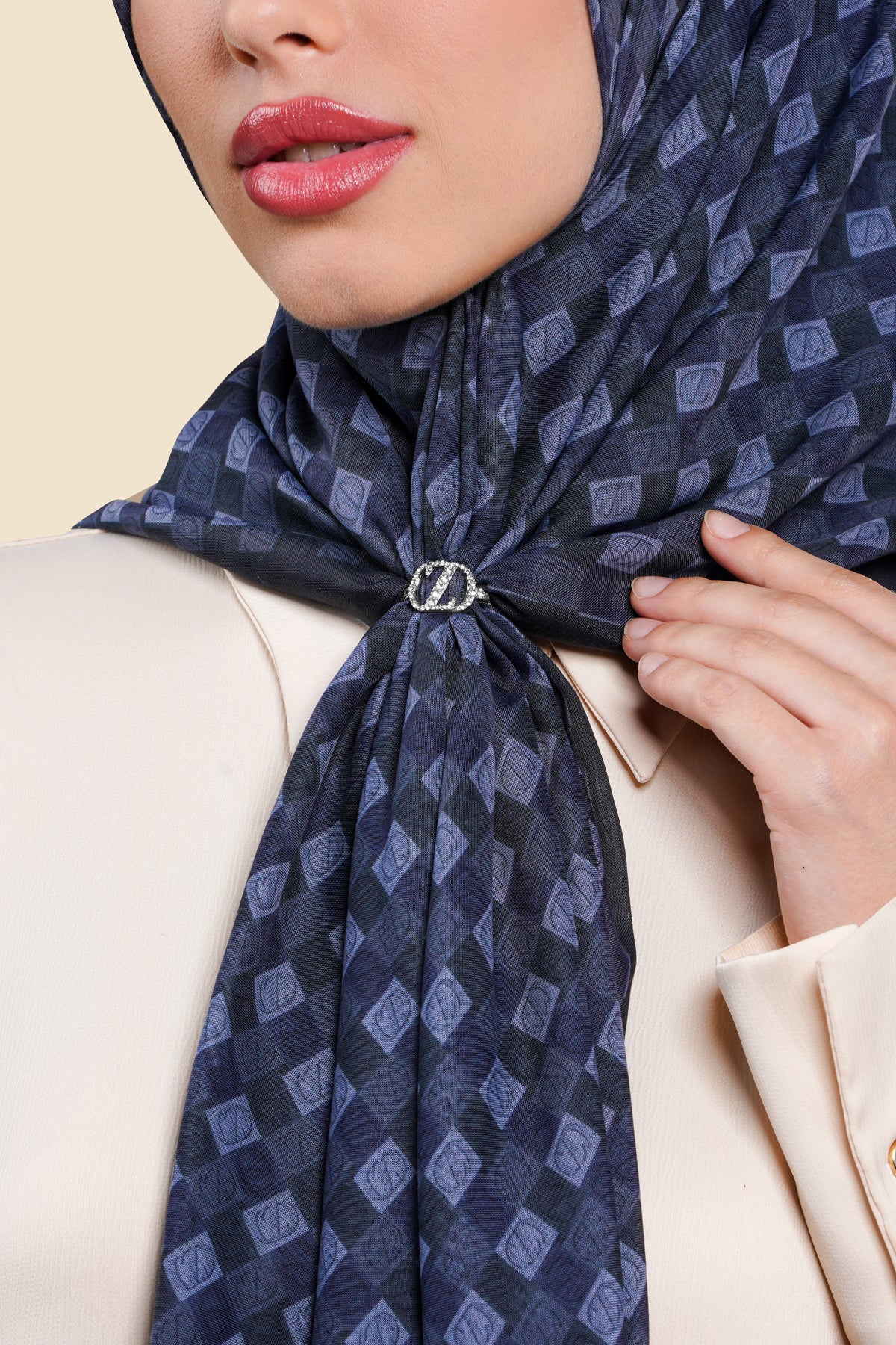 Zinitial Crystal Ring Scarf - Silver