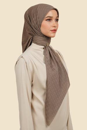 Zinitial Jacquard Scarf - Mountain Trail