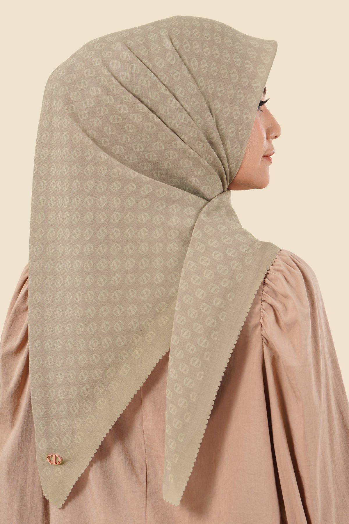 Zinitial Series - Sand
