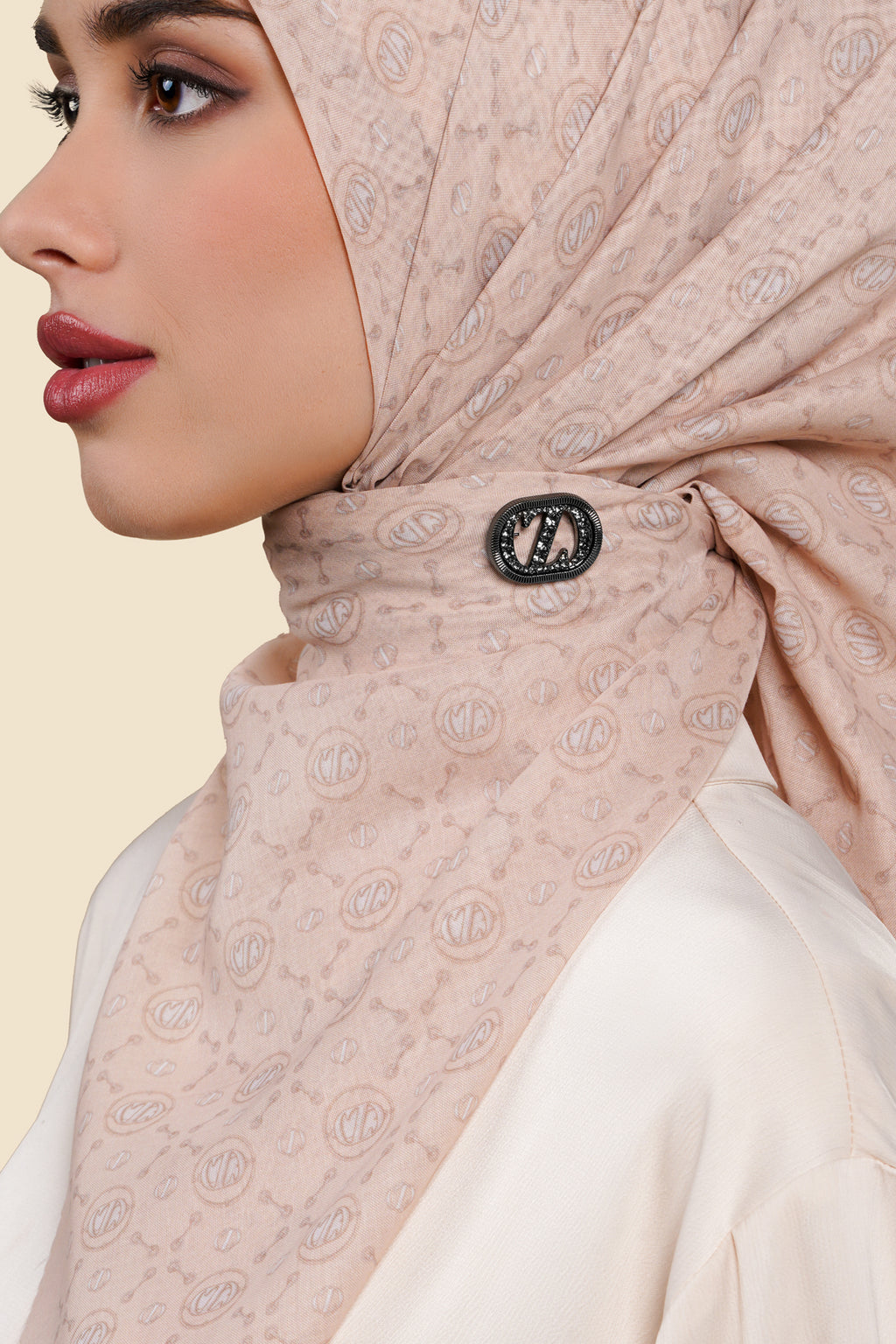 Zinitial Textured Brooch - Black