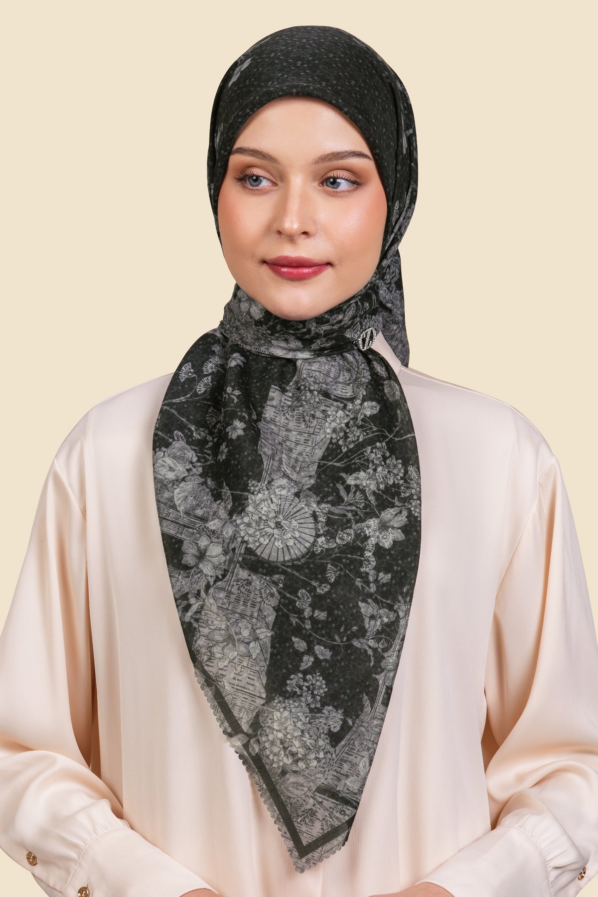 Zuri Series - Black