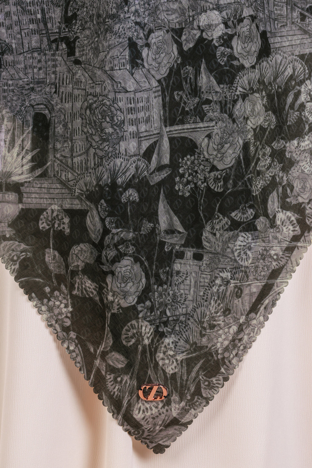 Zuri Series - Black