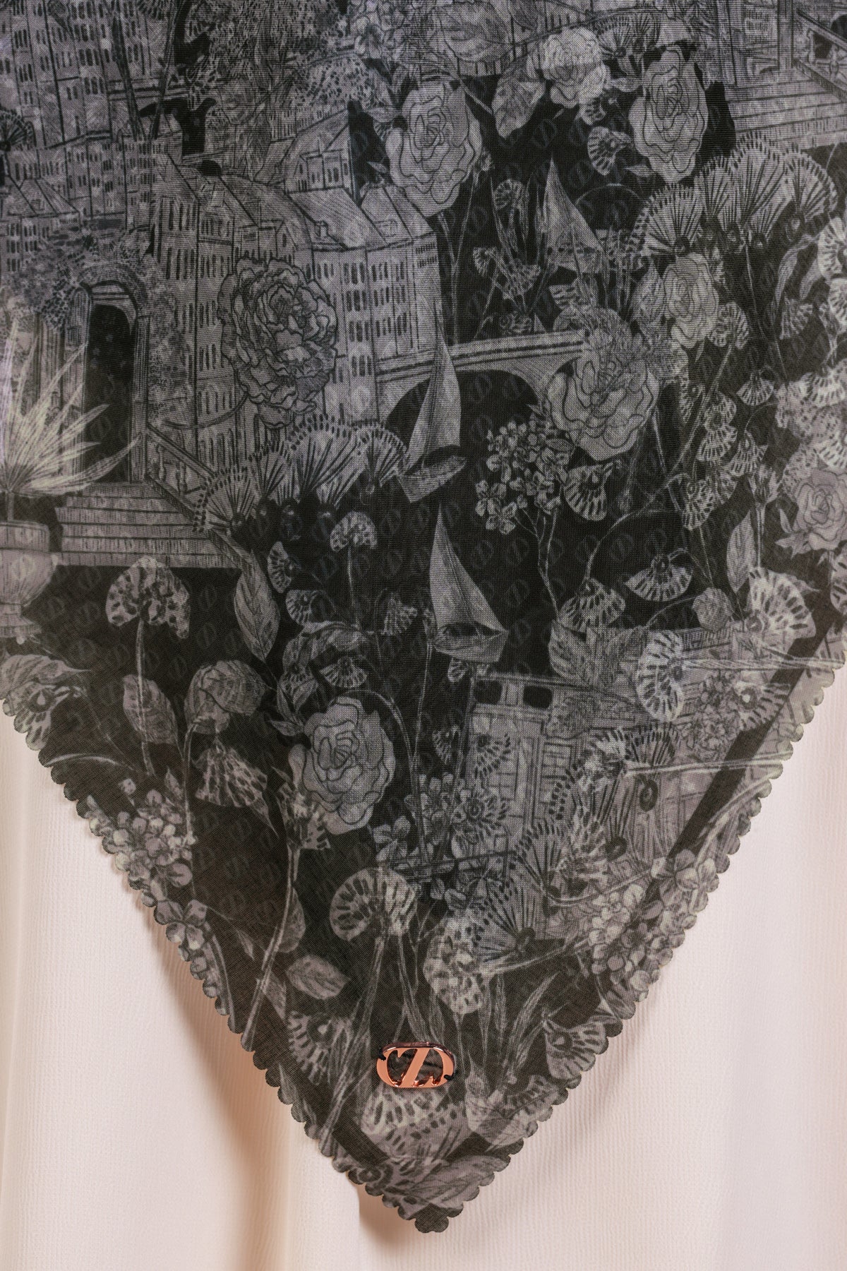 Zuri Series - Black